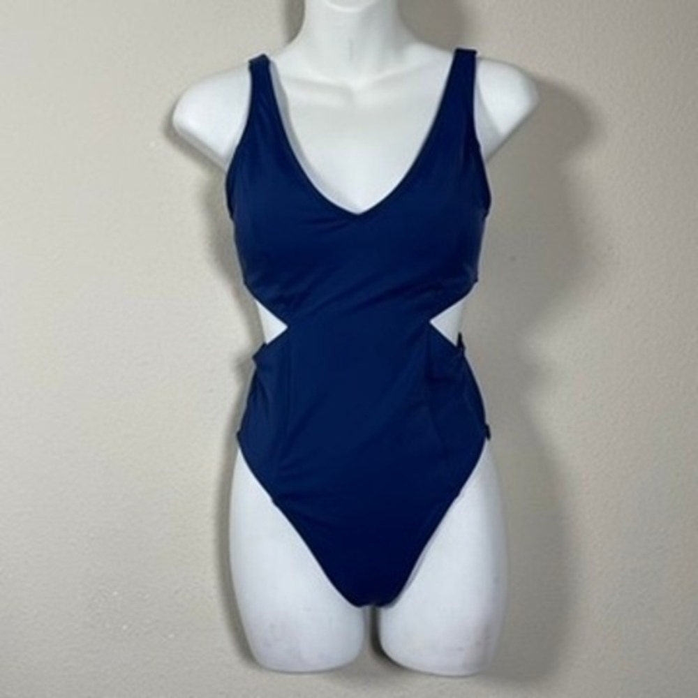 Yukari Swim One Piece Swimsuit Women S Navy Blue New Cutout V-Neck Monokini